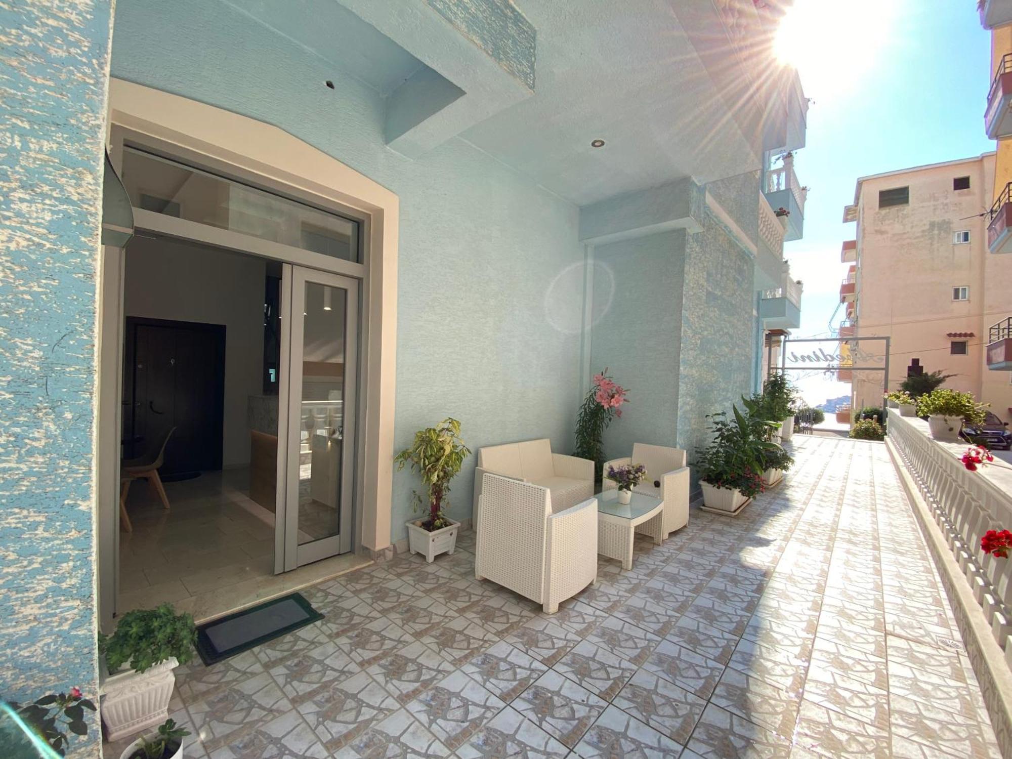 Hotel Abedini ซารานเดอ ภายนอก รูปภาพ