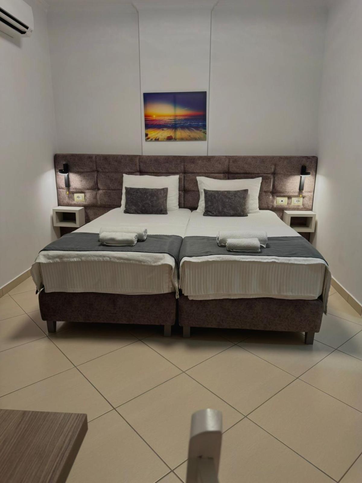 Hotel Abedini ซารานเดอ ภายนอก รูปภาพ