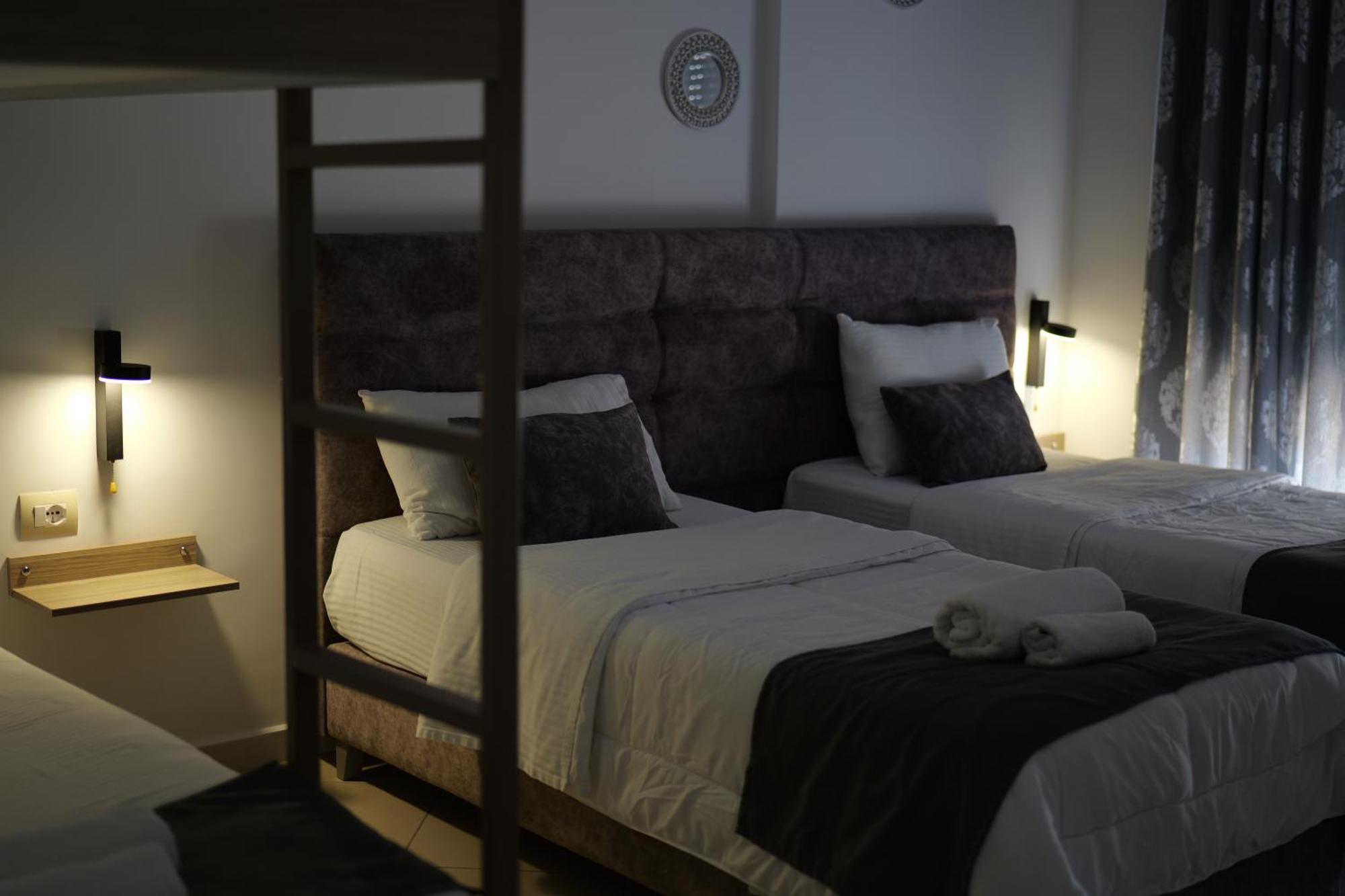 Hotel Abedini ซารานเดอ ภายนอก รูปภาพ