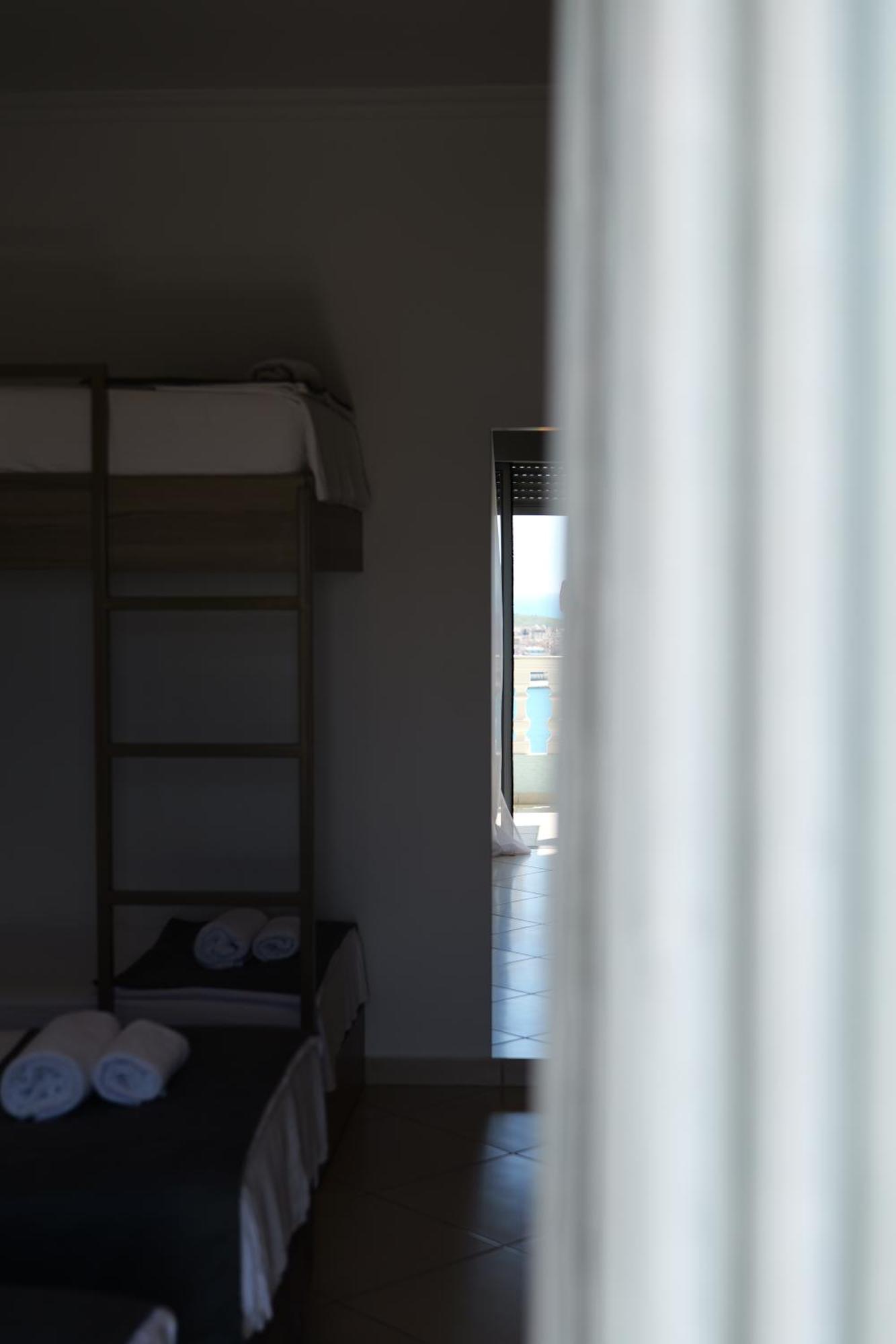 Hotel Abedini ซารานเดอ ภายนอก รูปภาพ