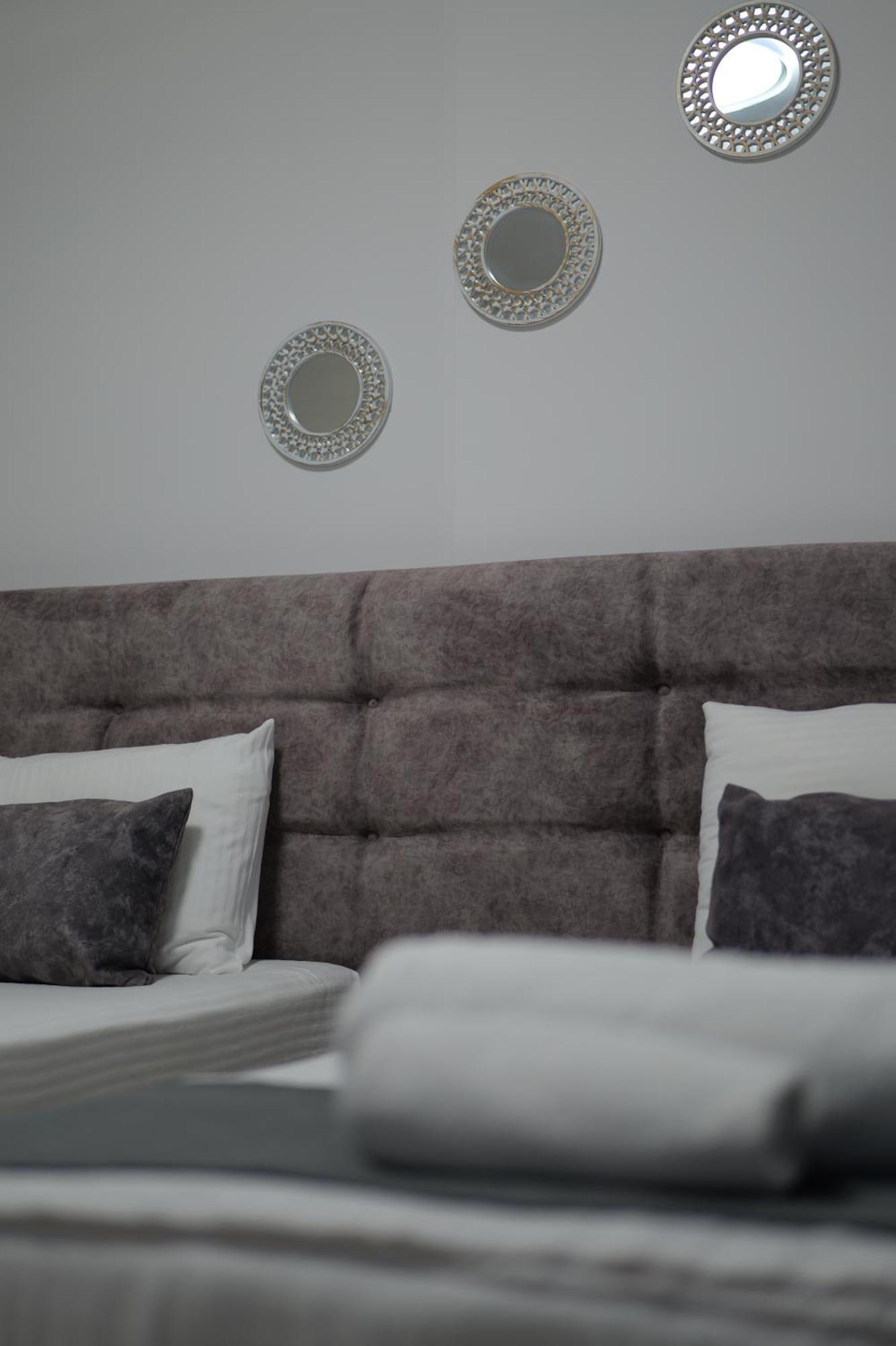 Hotel Abedini ซารานเดอ ภายนอก รูปภาพ