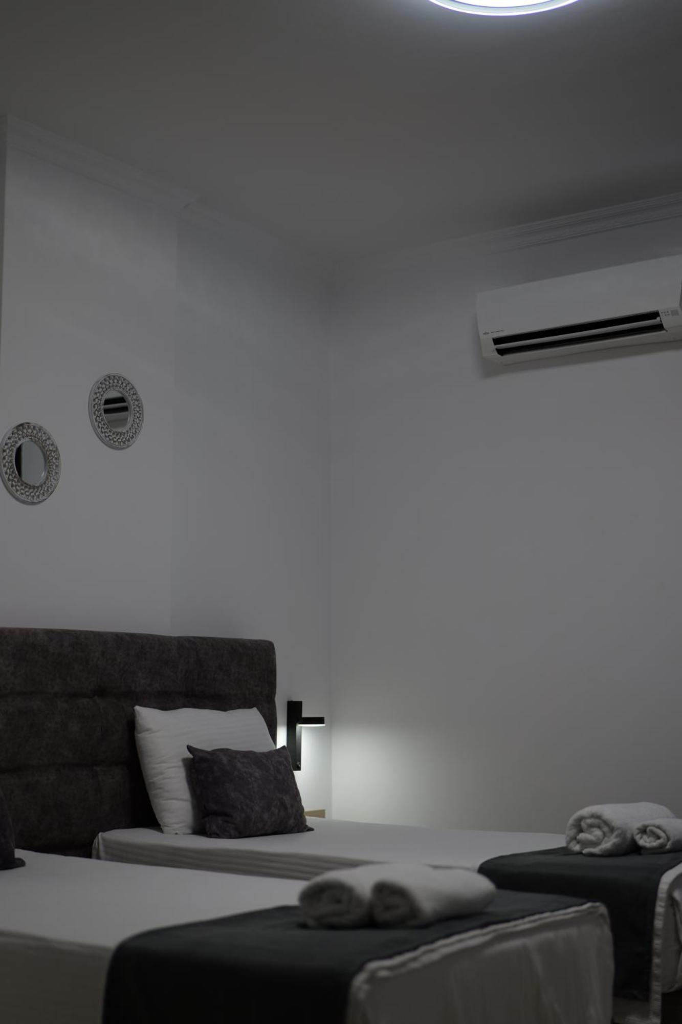 Hotel Abedini ซารานเดอ ภายนอก รูปภาพ